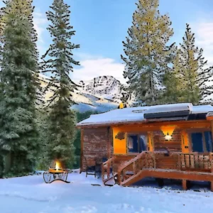 Read more about the article Beautiful , Dog Friendly Montana Airbnbs For $150 A Night Or Less